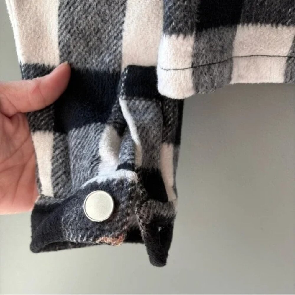 Zara size xs Plaid Black and White Women's Cropped Jacket - Picture 8 of 8